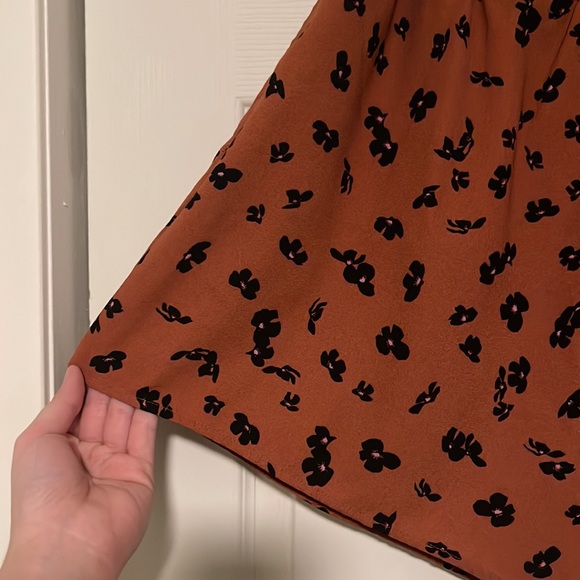 High Waisted Patterned Shorts - Picture 3 of 5